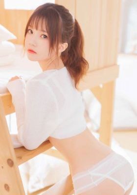 三个美妇跪着用嘴伺候高h