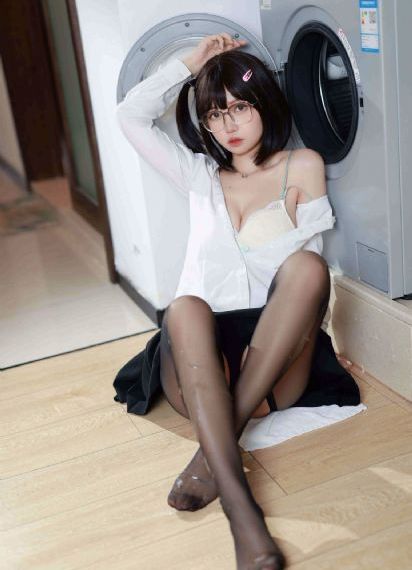 隔壁邻居女孩