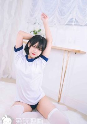 路边摊李采潭